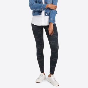 Spanx look at me now seamless leggings, black camo